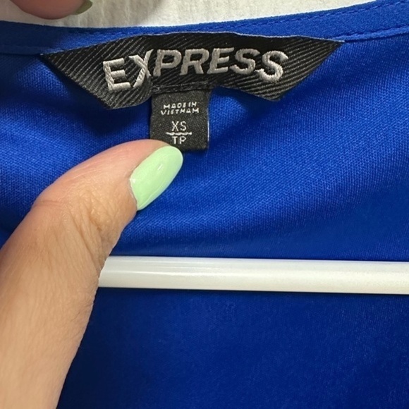 Express Dress​​ - Picture 3 of 3